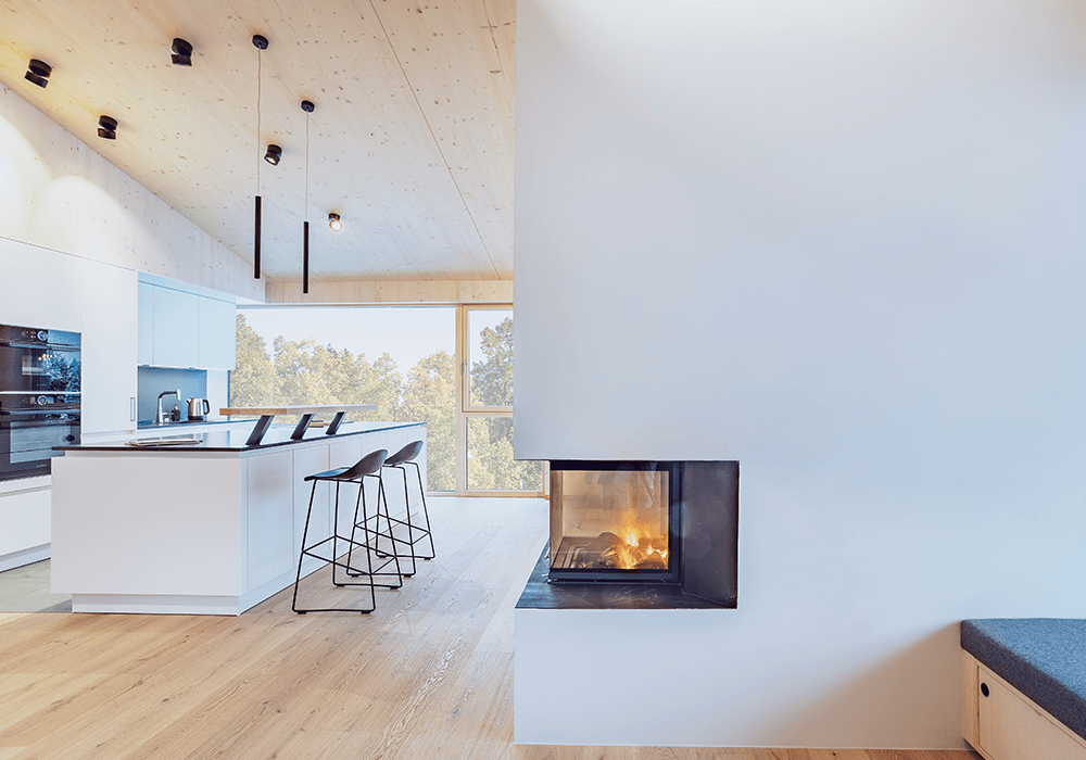 Prestige-39-Obergeschoss-Kamin-Kueche-Galerie-Highlights-4-W