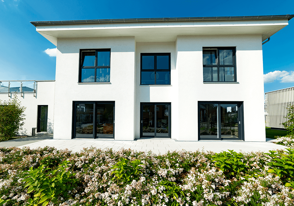 Prestige-46-Haus-Aussen-Eingang-08-Galerie-Highlights-4-W